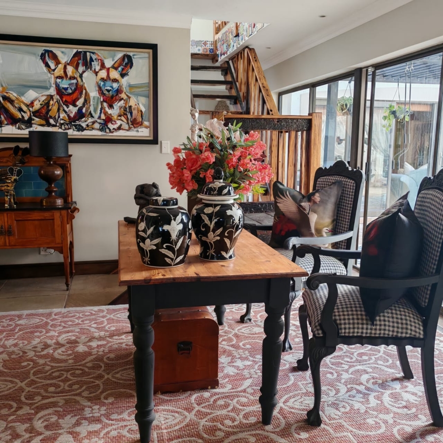 5 Bedroom Property for Sale in Avonddans Western Cape